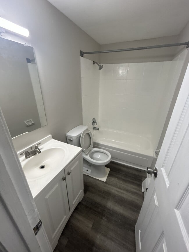 Photo - 3547 Harvey Ave Unit 2093