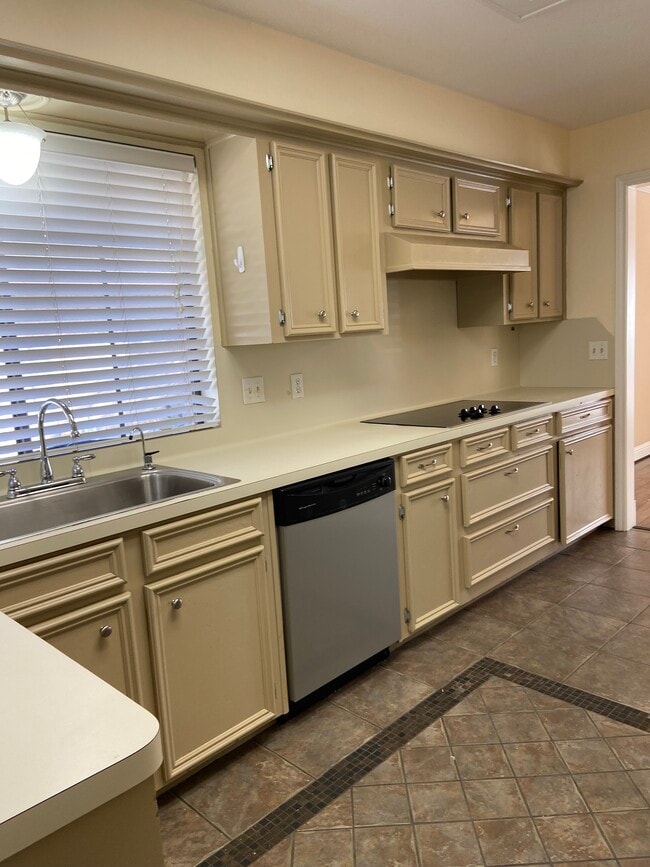 Photo - 3815 Oak Gardens Dr