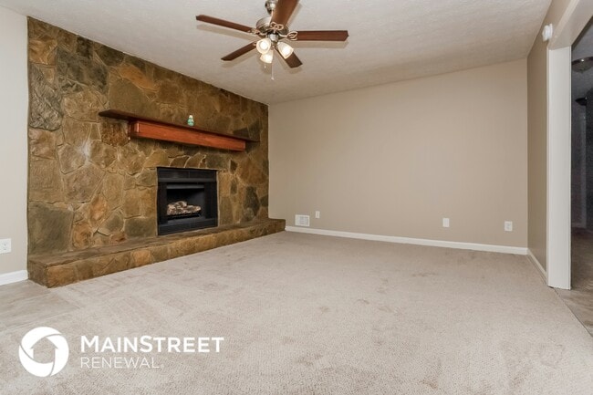 Photo - 3851 Sundowner Ct SE