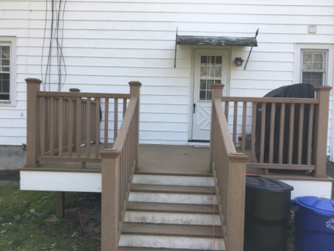 Photo - 168 River Rd