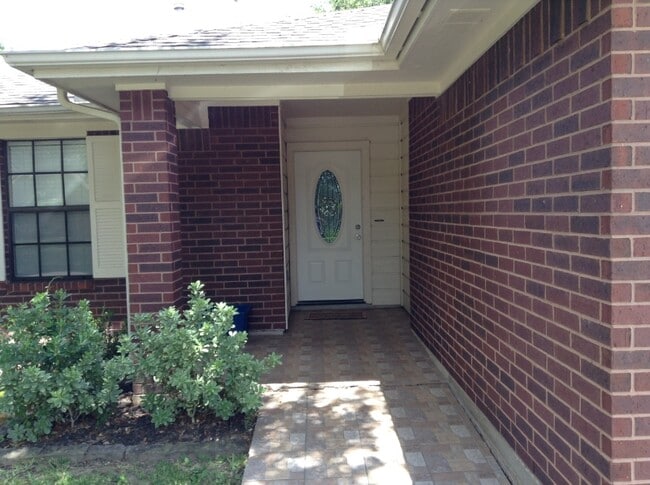 Photo - 509 Teal Dr