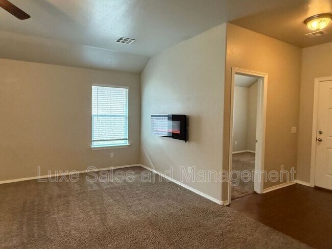 Photo - 2408 Alta Vista Ln