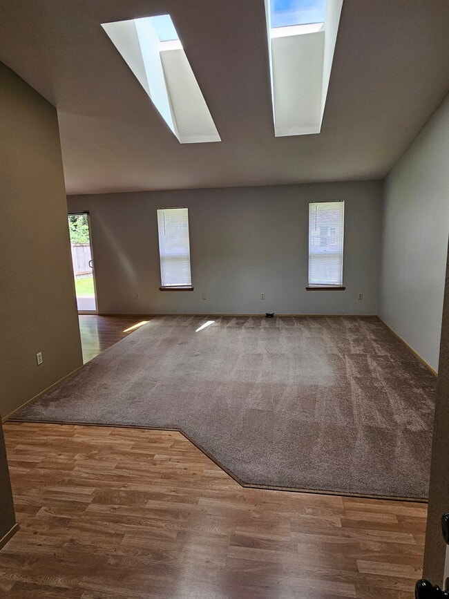 Photo - 609 N Granite Ave