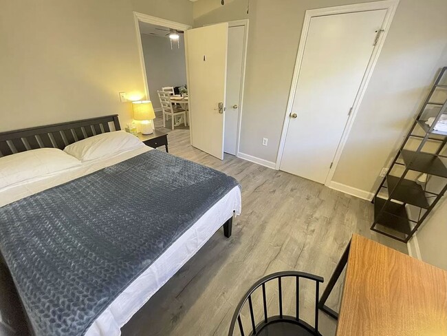 Photo - 303 Smith Level Rd Unit B14