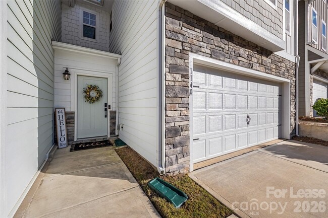 Photo - 1140 Streamside Ln