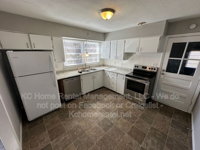 Photo - 9801 E. 81st. Ter.