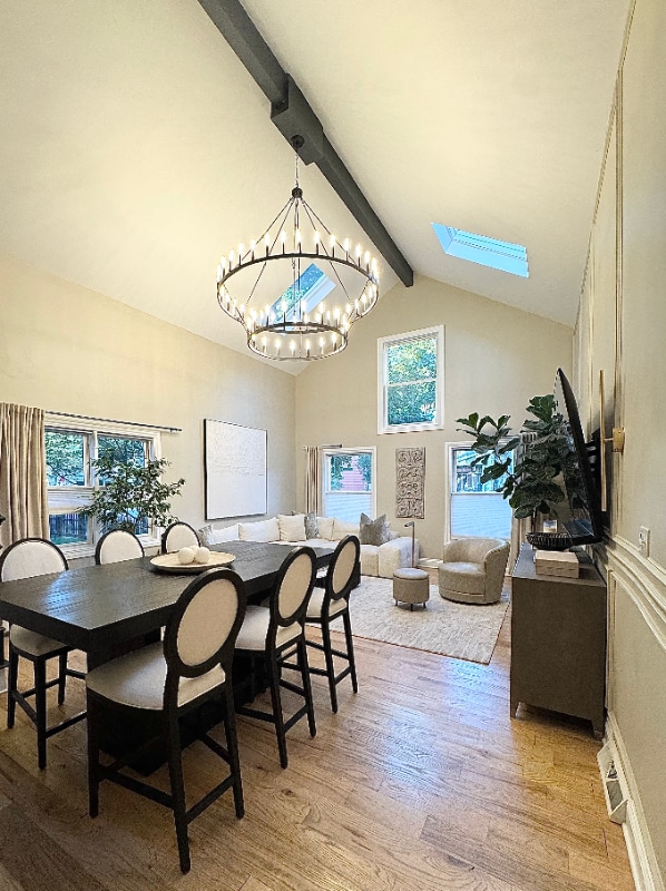 Photo - 1882 W 44th St