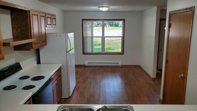 Photo - 335 Maple Ridge Ct