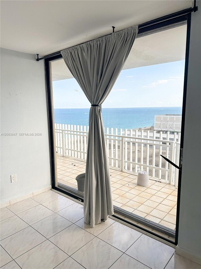 6061 Collins Ave Unit 23B