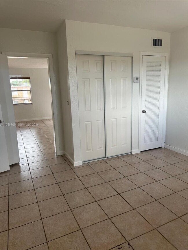 Photo - 1280 W 54th St Unit 317B