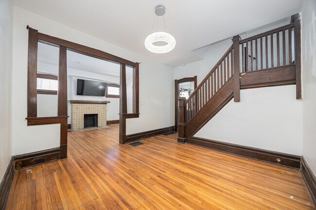 Photo - 732 Bedford Ave