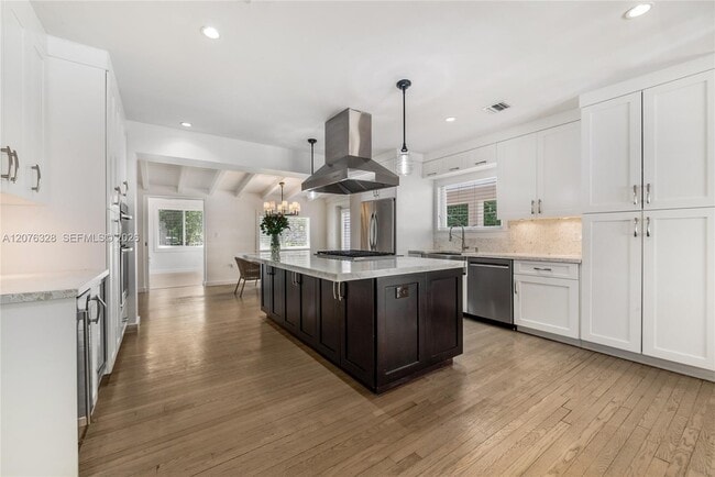 Photo - 100 Sarto Ave