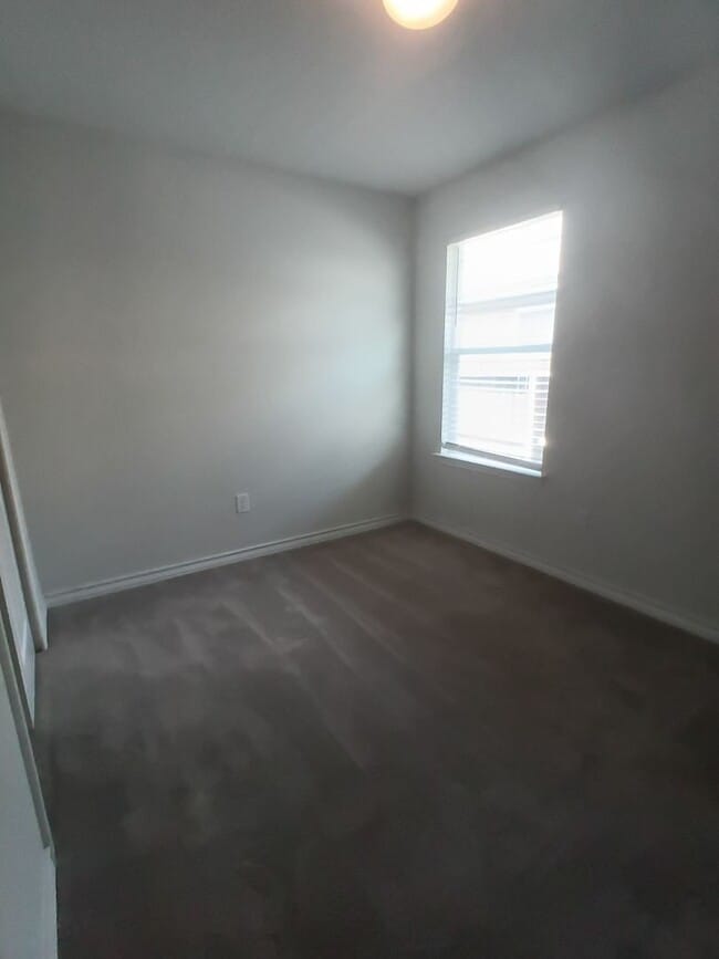 Photo - Beautiful 3-Bedroom Home with Open Floor Plan in Whisper Falls!