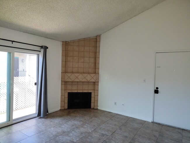 Photo - 12650 Lakeshore Dr