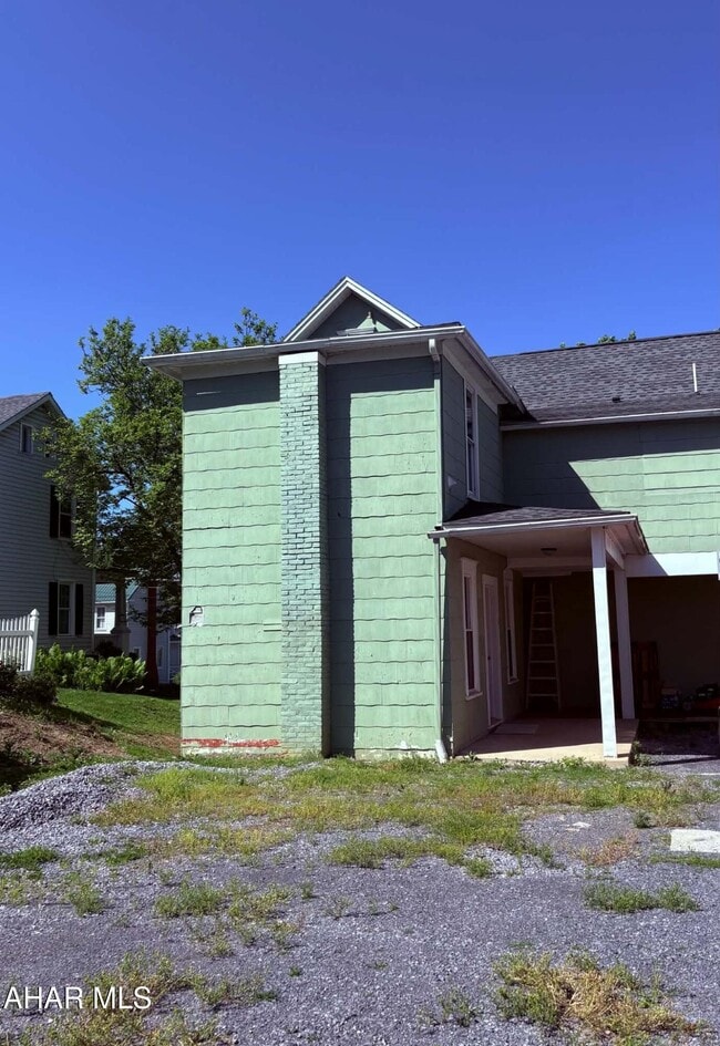 Photo - 459 W Pitt St