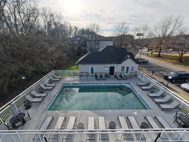 Photo - Dunhill Flats