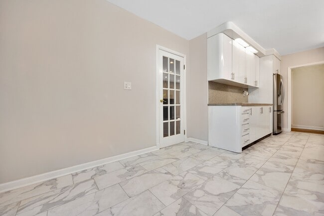 Photo - 7543 192nd St