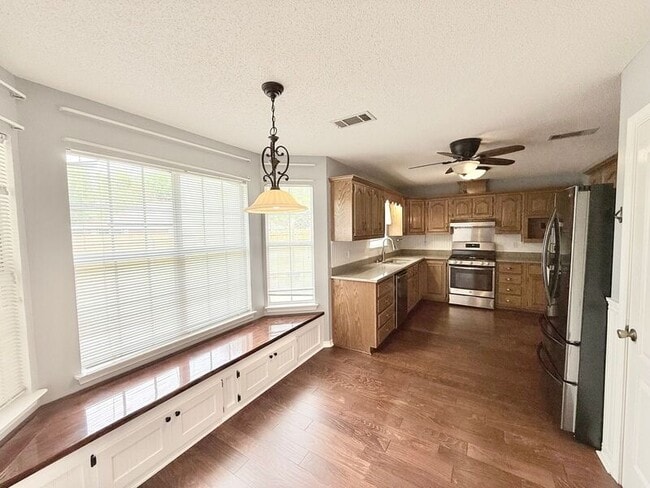 Photo - 3548 Stratford Ln