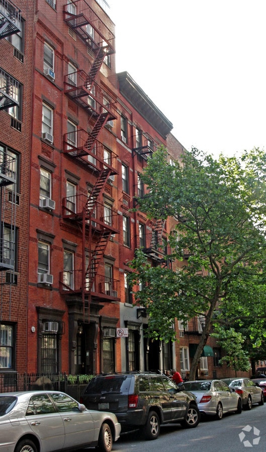Photo - 429 E 82nd St Apartments