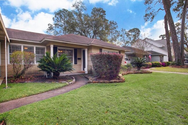Photo - 1010 Bay Oaks Rd