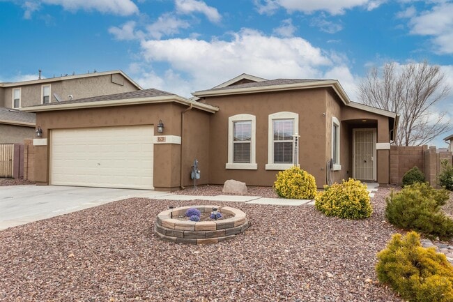 Photo - 1531 Essex Way House