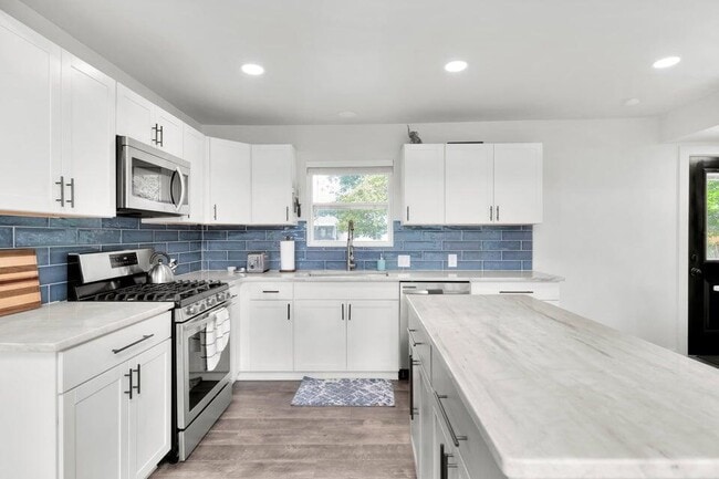108 Moriarty St NW