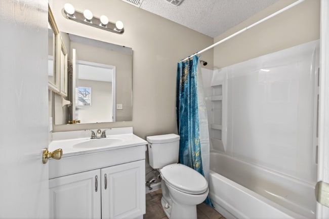 Photo - 511 Chapparal Dr