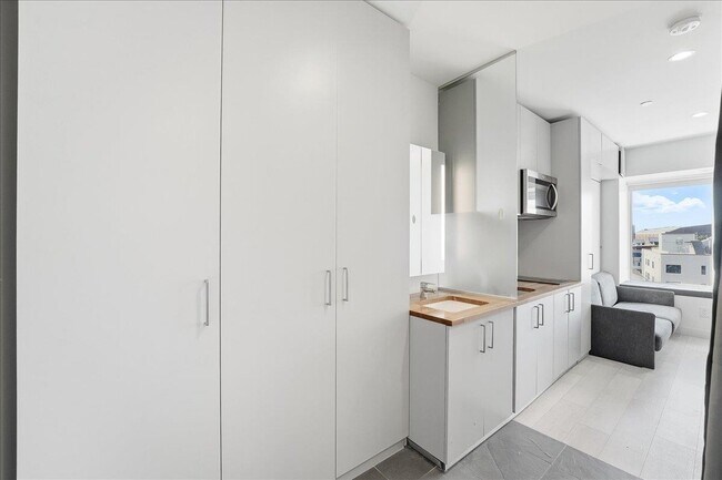 Photo - 190 Academy St Unit 606