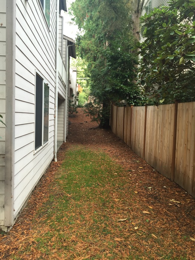 Photo - FAIRWAY EDMONDS APTS