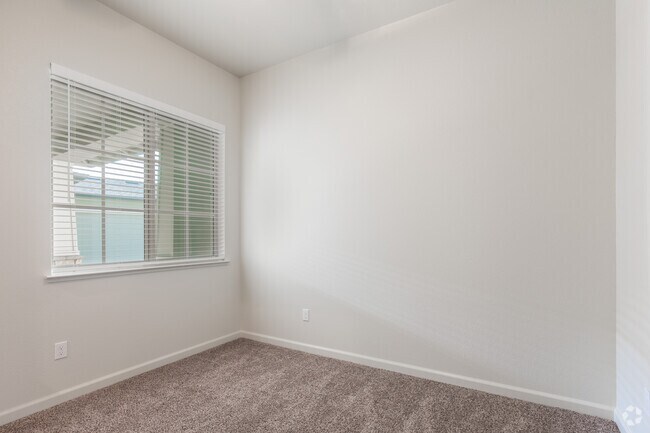 3BR, 2BA - 1641SF