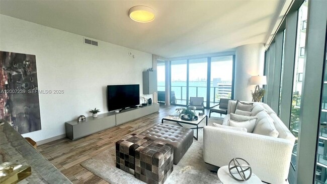 Photo - 650 NE 32nd St Unit 1001