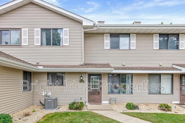 Building Photo - 7633 Wedgewood Ct Rental