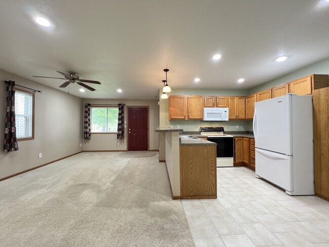511 Sapphire Cir
