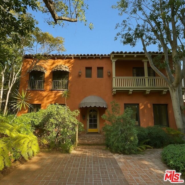 Building Photo - 840 Huntley Dr Unit 2