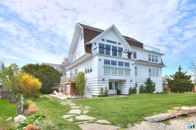 Photo - 26 Island Way