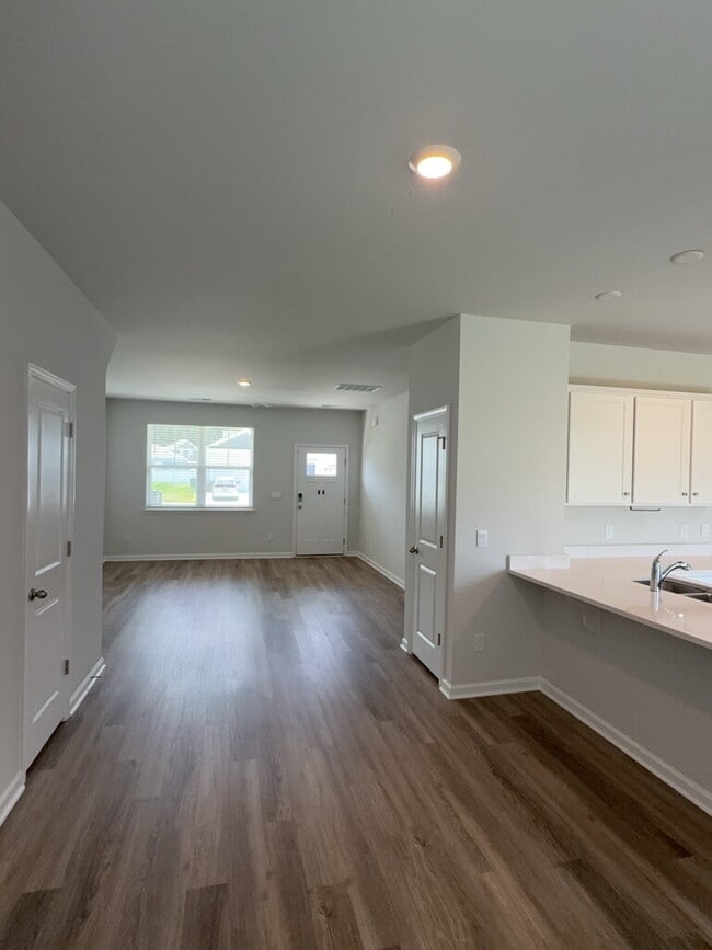 Photo - 306 Salvia St
