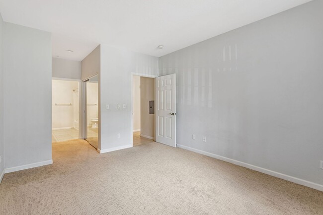 Photo - 2-Bedroom Condo in Prime Sunnyvale Location Near Tech Hubs Unidad 111