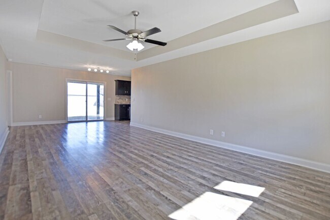 Photo - Pet Friendly Three Bedroom!