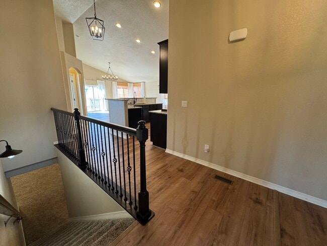 Photo - 977 Salmon Pond Way
