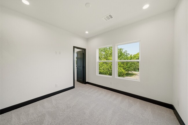 Photo - 4439 Gunter St