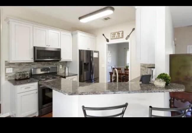 Photo - 5706 Amberside Ln