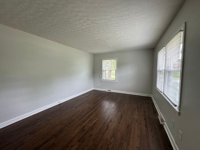 Photo - 127 Lawrence St