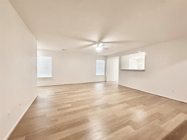 Photo - 5718 Highbury Ct