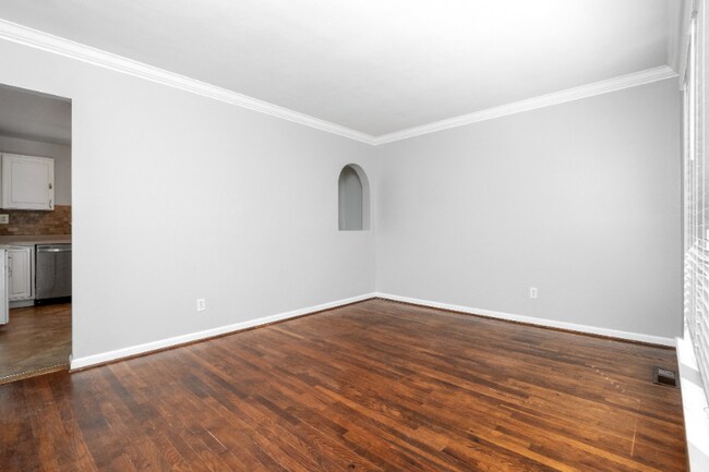 Photo - 121 Sunglow Dr