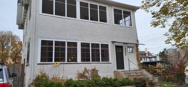 Photo - "Charming Studio Gem with Office and Hardwood Floors in the Heart of Minneapolis!" Unit 3