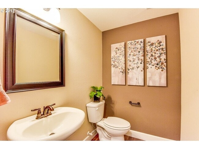 Photo - 3769 SE McKenzie Ave