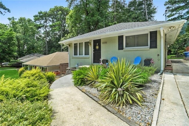 Photo - 2056 Arlington Ave NE