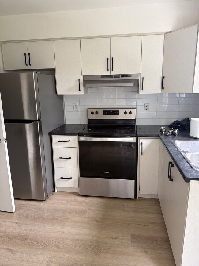 Photo - SPACIOUS THREE BEDROOM TOWNHOME IN WESTMOUNT