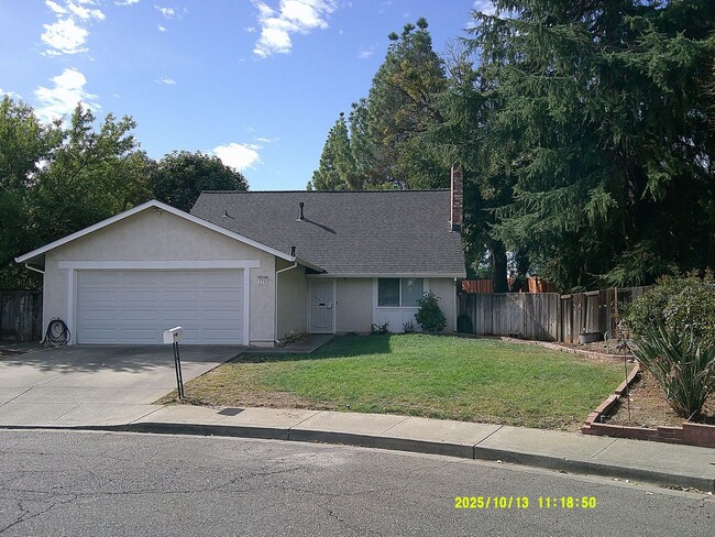 Photo - 725 Devonshire Ct