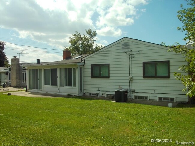 Photo - 38732 Monterey Dr